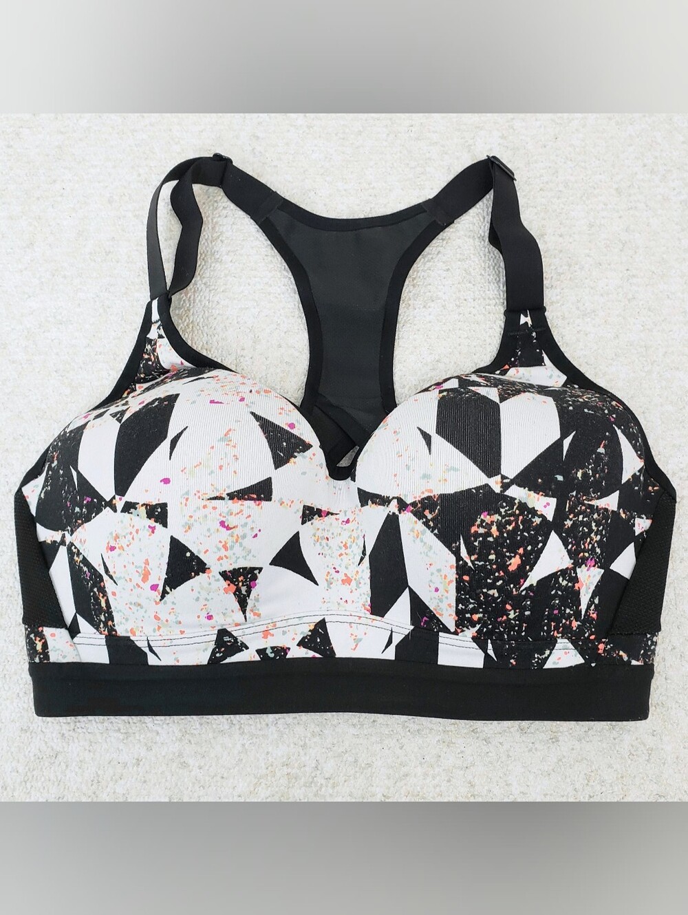 Victoria's Secret Incredible Max Racerback Sports Bra 32D